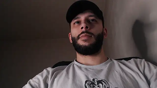 Snapshot of henryaxe chatting on 9, 3, 2026 henryaxe online show from 9, 3, 2026