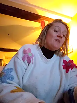 lady charlyne online show from 10, 12, 2024