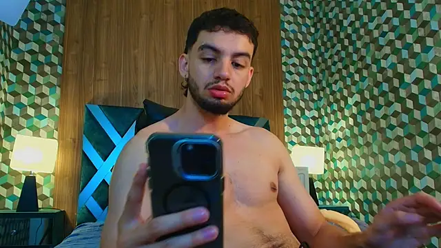 Snapshot of Michael_magno chatting on 30, 10, 2025 Michael magno online show from 30, 10, 2025