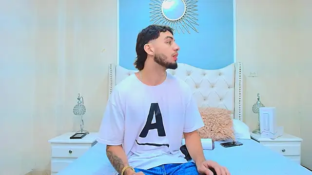 Snapshot of Michael_magno chatting on 11, 11, 2025 Michael magno online show from 11, 11, 2025