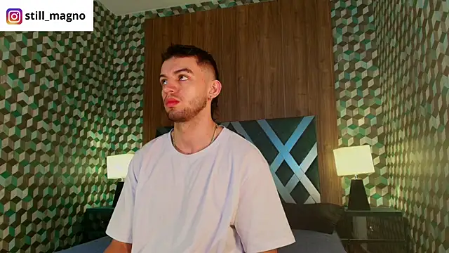 Snapshot of Michael_magno chatting on 22, 11, 2025 Michael magno online show from 22, 11, 2025