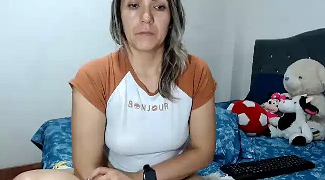 Snapshot of Chantal_hott chatting on 21, 2, 2025 Chantal hott online show from 21, 2, 2025