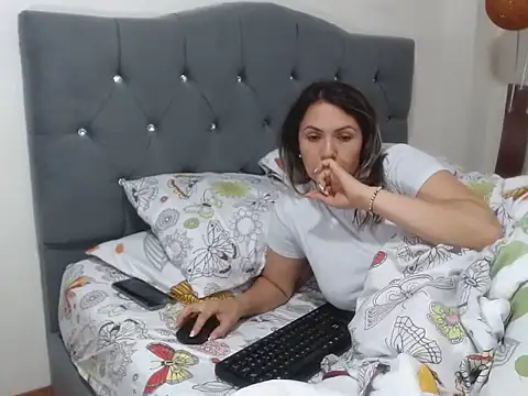 Snapshot of Chantal_hott chatting on 13, 3, 2025 Chantal hott online show from 13, 3, 2025