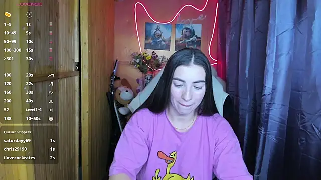Fiery Brunette  online show from 18, 12, 2024