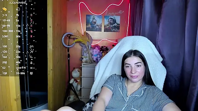 Snapshot of Fiery_Brunette_ chatting on 19, 11, 2025 Fiery Brunette online show from 19, 11, 2025