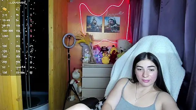 Snapshot of Fiery_Brunette_ chatting on 21, 11, 2025 Fiery Brunette online show from 21, 11, 2025