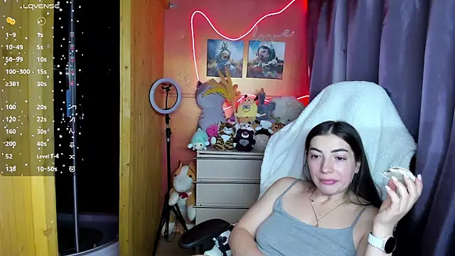 Snapshot of Fiery_Brunette_ chatting on 7, 3, 2026 Fiery Brunette online show from 7, 3, 2026