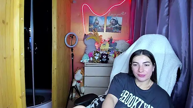 Snapshot of Fiery_Brunette_ chatting on 18, 3, 2026 Fiery Brunette online show from 18, 3, 2026