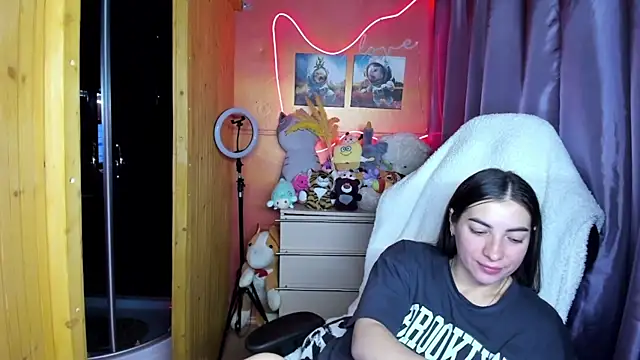 Snapshot of Fiery_Brunette_ chatting on 18, 3, 2026 Fiery Brunette online show from 18, 3, 2026