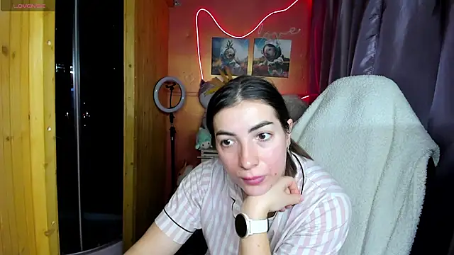 Snapshot of Fiery_Brunette_ chatting on 23, 3, 2026 Fiery Brunette online show from 23, 3, 2026