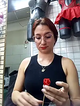 Paula382023 online show from 4, 2, 2025