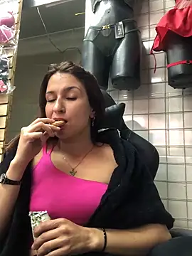 Paula382023 online show from 28, 2, 2025