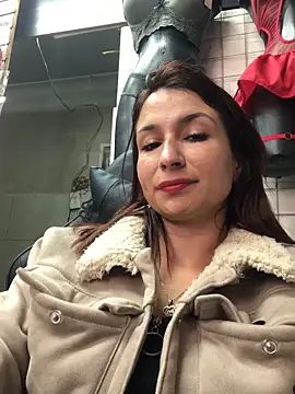 Paula382023 online show from 3, 3, 2025