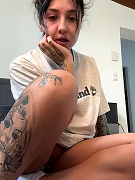 Snapshot of Coco-Love chatting on 1, 12, 2025 Coco-Love online show from 1, 12, 2025