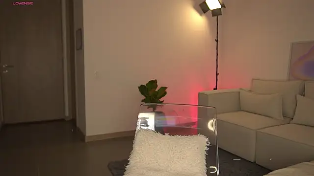 Daihanwatson  online show from 5, 3, 2025