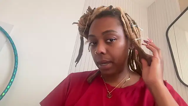 Snapshot of ChocolateCakeQueen chatting on 17, 2, 2025 ChocolateCakeQueen online show from 17, 2, 2025