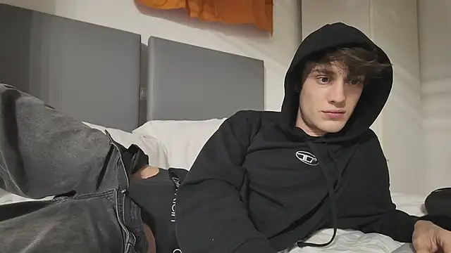 twinkyjd  online show from 4, 11, 2025