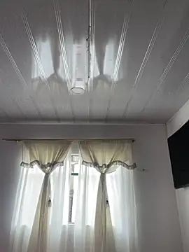 Snapshot of hannahb-e chatting on 12, 3, 2026 hannahb-e online show from 12, 3, 2026