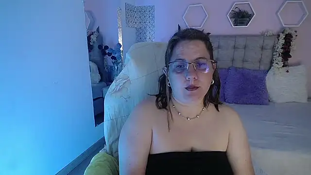 katie joness  online show from 1, 2, 2025