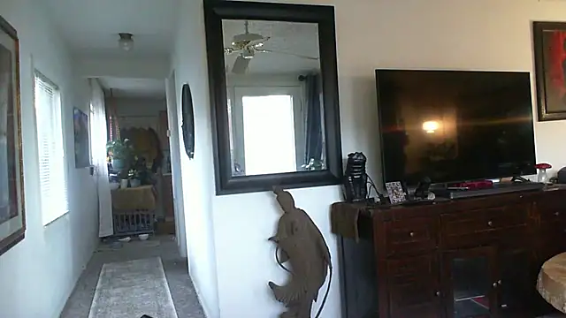 Snapshot of CeceilaMoon chatting on 19, 11, 2025 CeceilaMoon online show from 19, 11, 2025