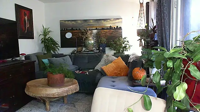 Snapshot of CeceilaMoon chatting on 21, 11, 2025 CeceilaMoon online show from 21, 11, 2025