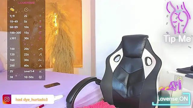 shenielxx online show from 10, 3, 2026