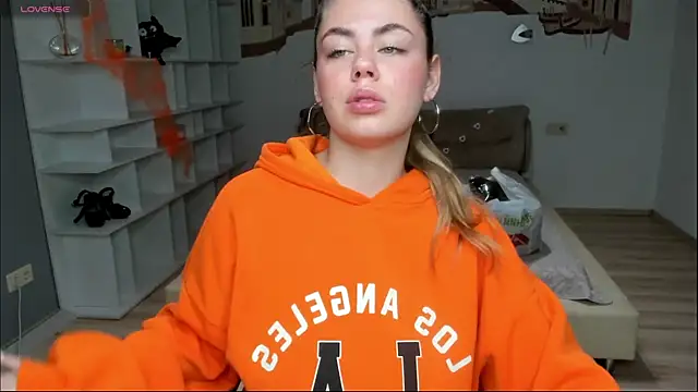 IsabellaBler online show from 24, 10, 2025