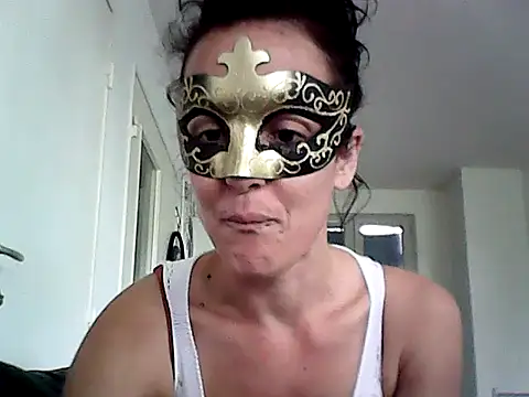 Masquegirlmysterious online show from 14, 10, 2025