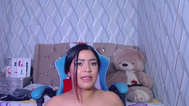 NicolleTaylor online show from 13, 1, 2025