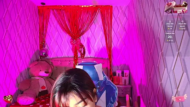 NicolleTaylor online show from 16, 2, 2026