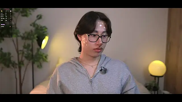 Snapshot of SrLuis18 chatting on 26, 10, 2025 SrLuis18 online show from 26, 10, 2025