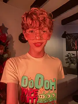 Snapshot of lyamthommpson chatting on 5, 12, 2025 lyamthommpson online show from 5, 12, 2025