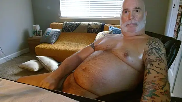 musclebearnips online show from 16, 3, 2025