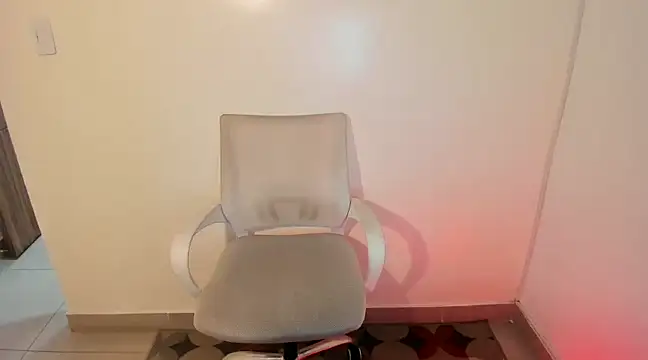Snapshot of kiaraowen chatting on 19, 12, 2024 kiaraowen online show from 19, 12, 2024