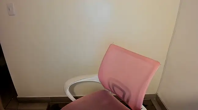 Snapshot of kiaraowen chatting on 20, 2, 2025 kiaraowen online show from 20, 2, 2025