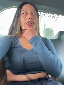Snapshot of kiaraowen chatting on 21, 3, 2025 kiaraowen online show from 21, 3, 2025