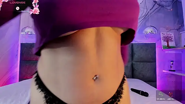 EVELIN MASON online show from 6, 3, 2025