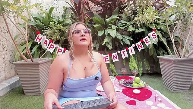 Snapshot of EVELIN_MASON chatting on 14, 2, 2026 EVELIN MASON online show from 14, 2, 2026