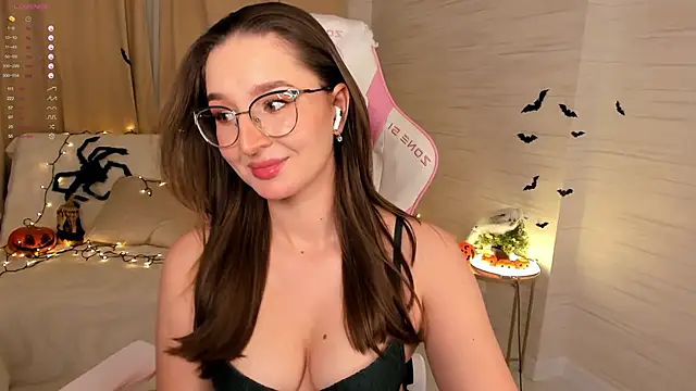 AnnikaAllison online show from 29, 10, 2025