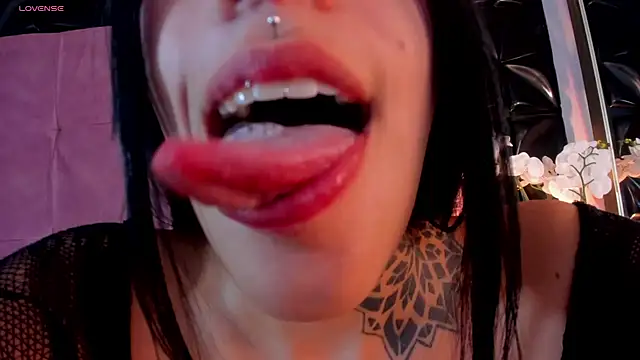 cattleya jensen  online show from 18, 12, 2024