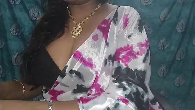 Sophia your online show from 6, 11, 2025