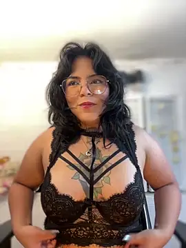 JulianaCastillo online show from 31, 12, 2024