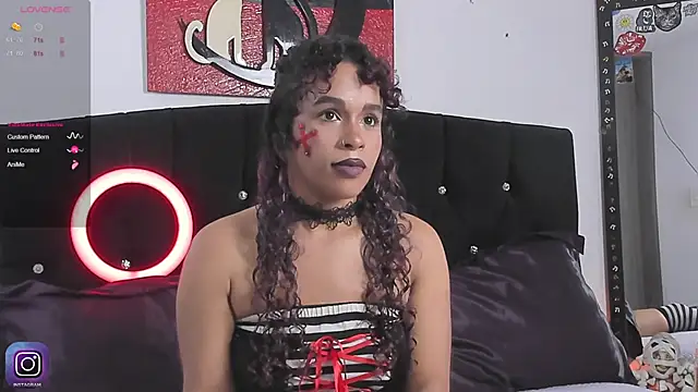 Snapshot of Lips_SaraSofia2 chatting on 2, 11, 2025 Lips SaraSofia2 online show from 2, 11, 2025