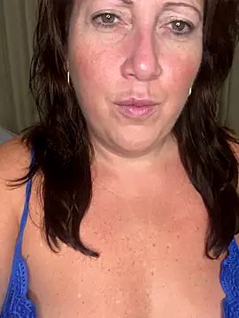 xsexycurvymilf online show from 2, 12, 2024