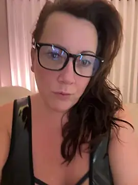 xsexycurvymilf online show from 16, 1, 2025