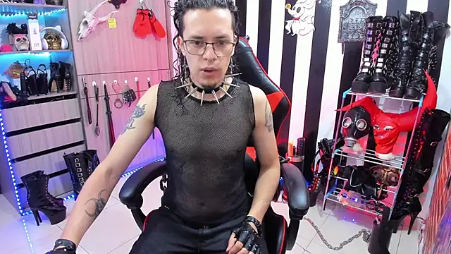 Snapshot of daven56 chatting on 14, 10, 2025 daven56 online show from 14, 10, 2025