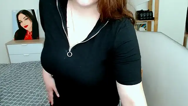 Snapshot of leila_beayte_ chatting on 28, 10, 2025 leila beayte online show from 28, 10, 2025