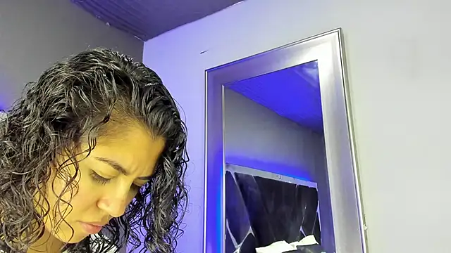 Snapshot of Amareto_ chatting on 16, 11, 2025 Amareto online show from 16, 11, 2025