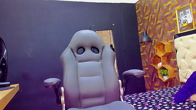 deyy madissonn online show from 19, 12, 2024