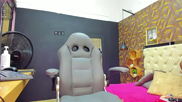 deyy madissonn online show from 10, 2, 2025